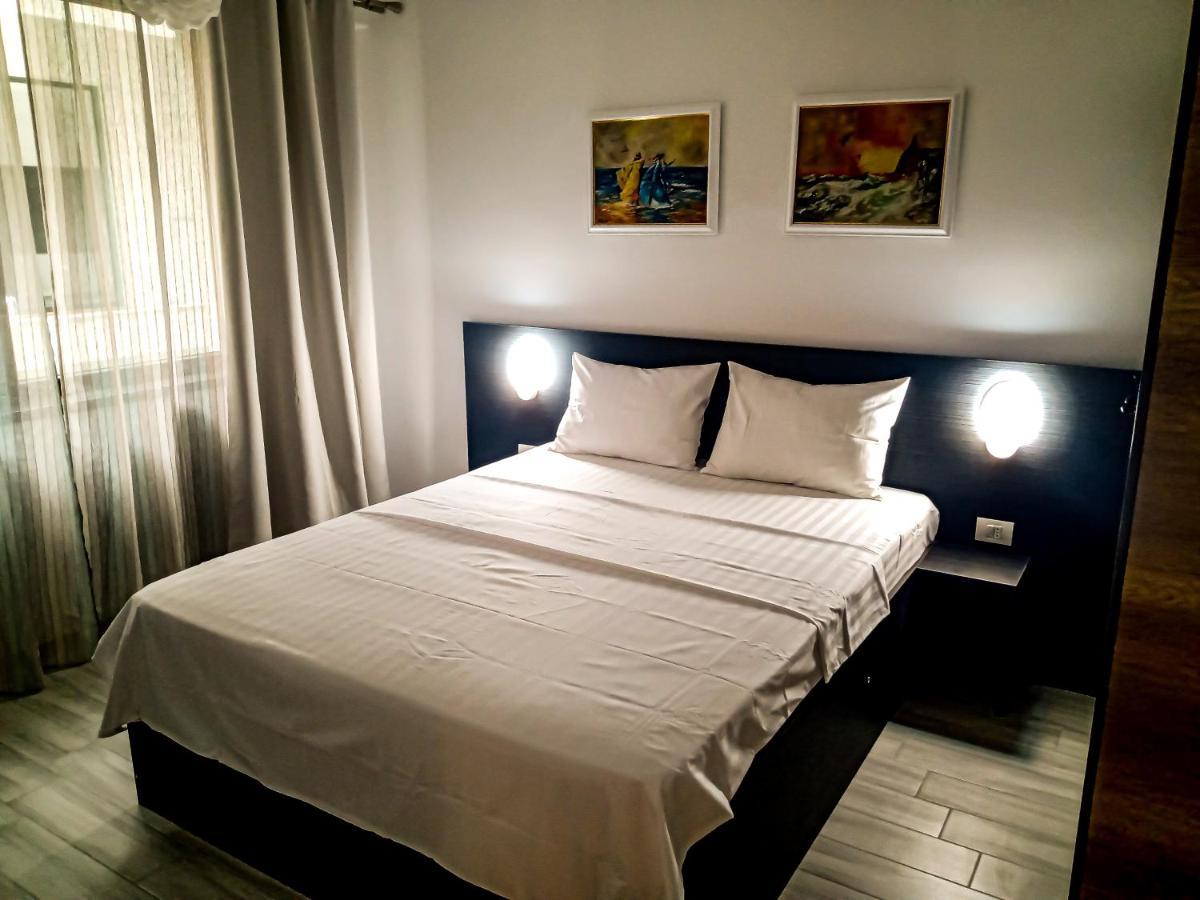 Ric Apartament Navodari Exterior photo